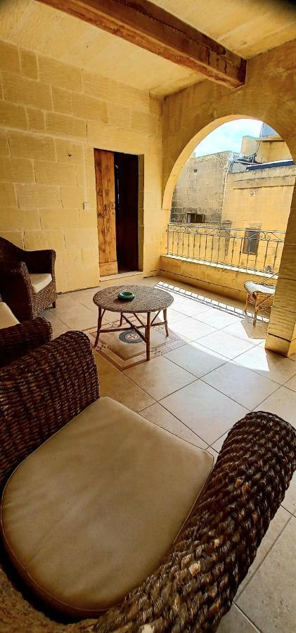 Ta Majsi Farmhouse With Indoor Heated Pool San Lawrenz Kültér fotó
