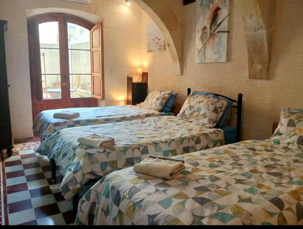 Ta Majsi Farmhouse With Indoor Heated Pool San Lawrenz Kültér fotó