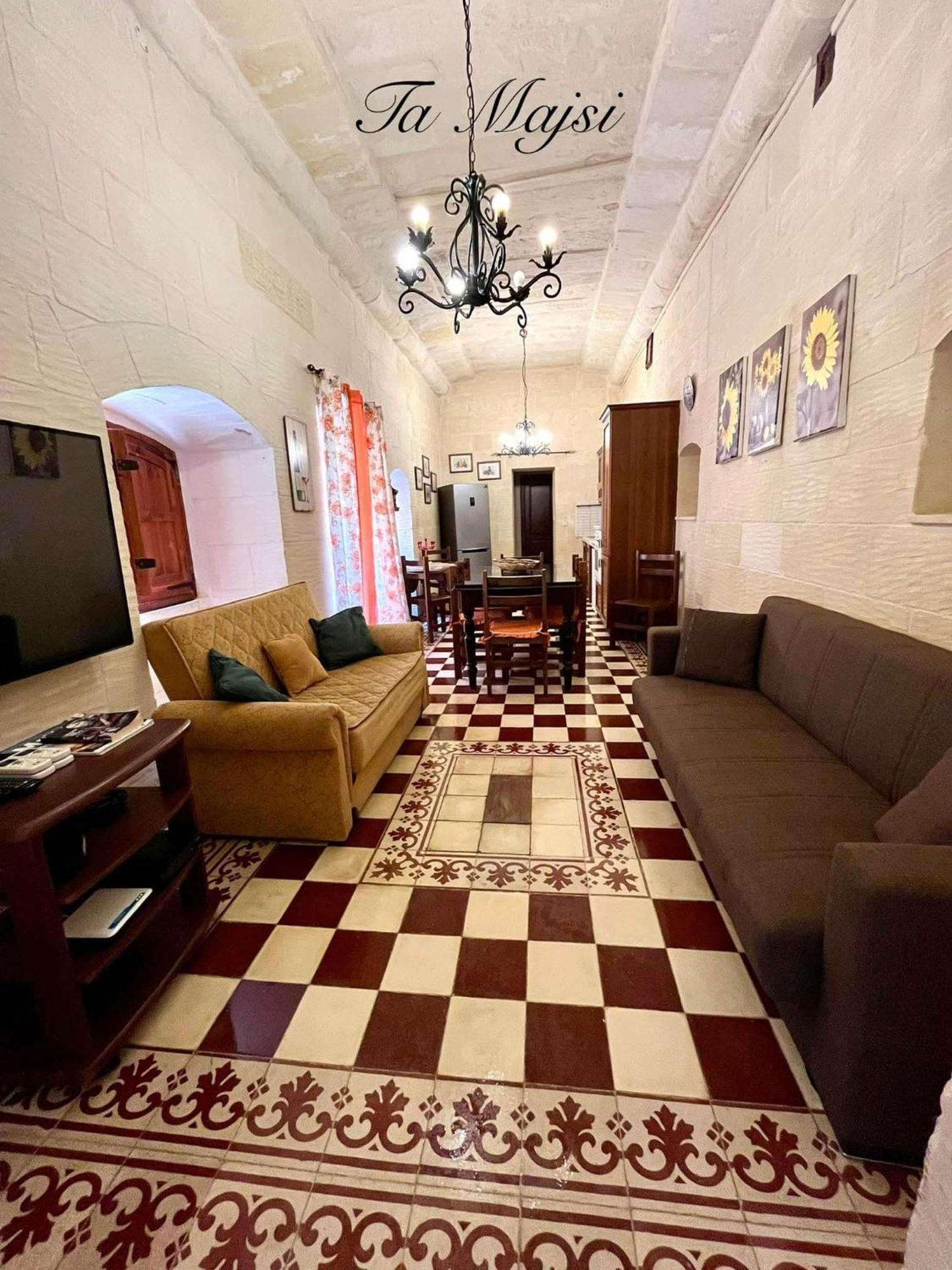 Ta Majsi Farmhouse With Indoor Heated Pool San Lawrenz Kültér fotó